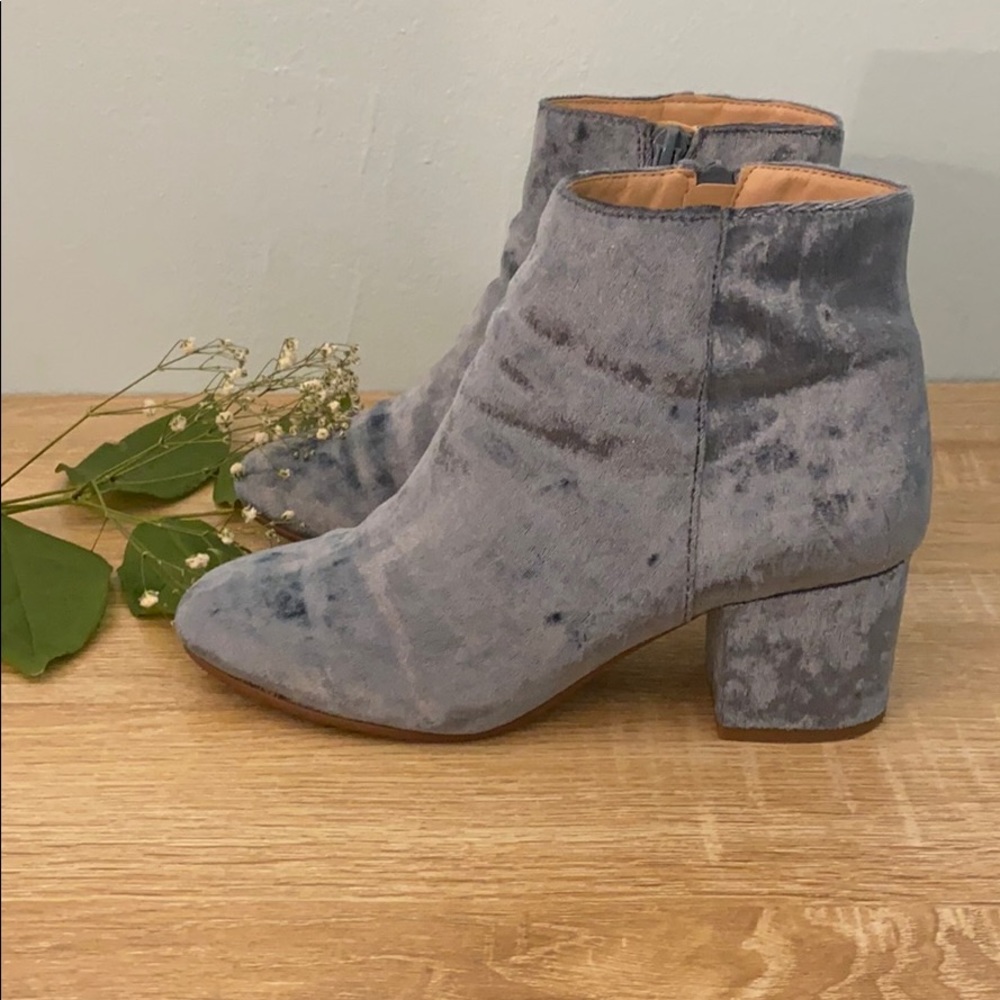 Steve Madden Velvet Ankle Boots with Heels - Picture 1 of 7